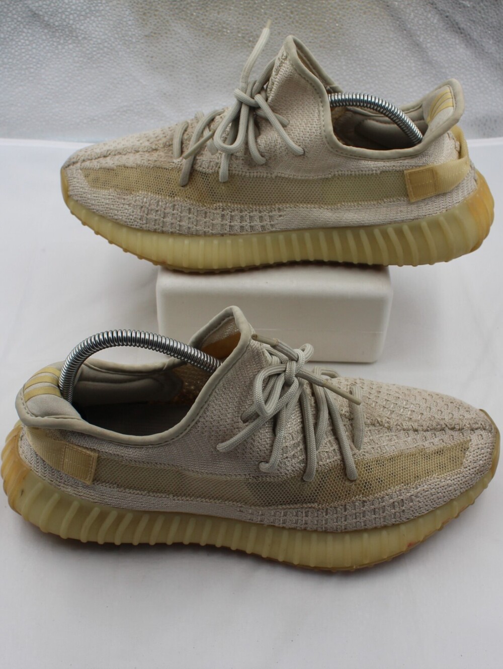 adidas Yeezy Boost 350 V2 Size 10.5 Men Sneaker Citrin Non-Reflective FW3042